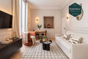 TV, fireplace - Nice apartment 1BDR/4PAX in Opera (Paris)