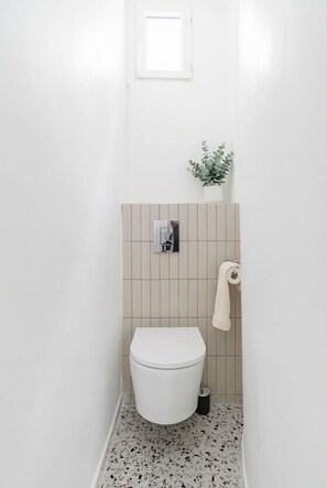 Shower, hair dryer - Nice apartment 1BDR/4PAX in Opera (Paris)