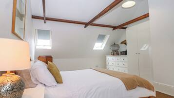 5 bedrooms, individually decorated, individually furnished