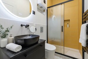 Shower, hair dryer - Nice apartment 1BDR/4PAX in Opera (Paris)