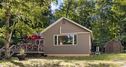 Have Lazy Days at Lazy Bear Landing on Glen Lake