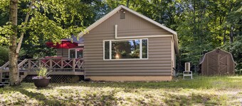 Have Lazy Days at Lazy Bear Landing on Glen Lake