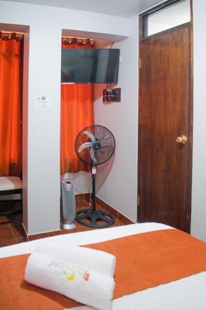 Habitación individual clásica, vista a la ciudad | Wifi gratis 