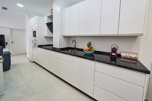 Private kitchen - Casa Isolde - High-quality design apartment in Nerja | Quiet & top facilities (Nerja)