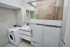 Hair dryer, towels, soap, toilet paper - Casa Isolde - High-quality design apartment in Nerja | Quiet & top facilities (Nerja)