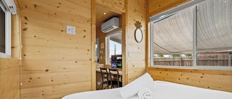 1 bedroom, desk, iron/ironing board, free WiFi