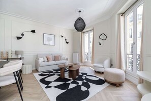 Smart TV, offices - Spacious 6PAX flat in the city center (Paris)