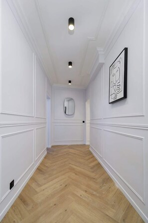 Interior - Gorgeous apartment 3BDR/8PAX next Champs Elysees (Paris)