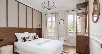 8PAX Spacious Flat in Neuilly