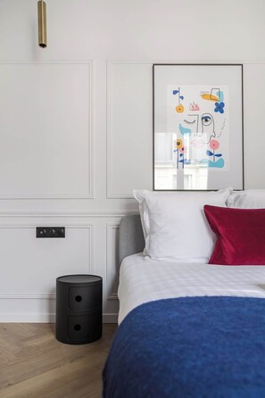 2 bedrooms, desk, iron/ironing board, travel cot - Terrific apartment 2BDR/6PAX next the Eiffel Tower (Paris)