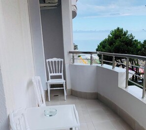 Standard-Doppelzimmer | Terrasse/Patio