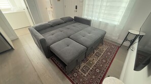 Smart TV - Cozy and new self contained apartment in our home in Mission, British Columbia (Mission)
