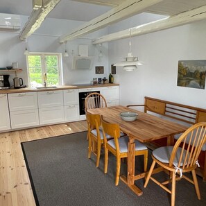 Private kitchen - Nice farm apartment with terrace and garden right next to forest and river. (Agfunnaryd)