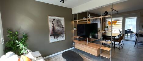 TV