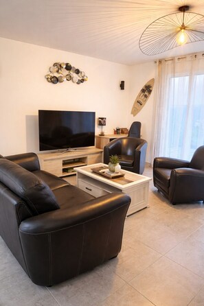 Living area - Charming vacation home close to the Ocean (Léon)