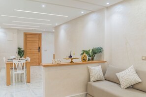 Standard-Apartment, Stadtblick | Kostenloses WLAN, Bettwäsche