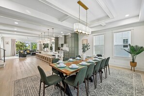 Dining - 17 Bradley Circle ~ Spacious Multi Family Beach House! (Hilton Head Island)