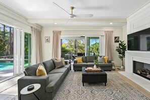 Living area - 17 Bradley Circle ~ Spacious Multi Family Beach House! (Hilton Head Island)