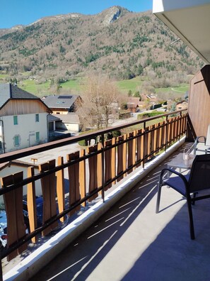 Property grounds - Nature Stay - Between Lake & Mountains, near Annecy (Alex)