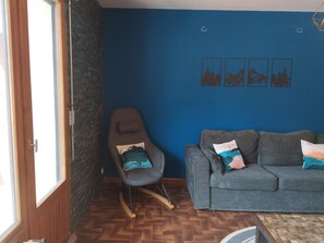 Living area - Nature Stay - Between Lake & Mountains, near Annecy (Alex)