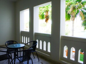 Room - Serene 2-bedroom Retreat (As Sifah)