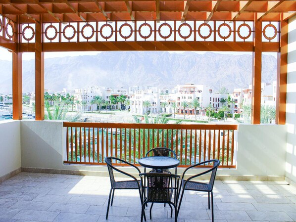 Apartment | 2 bedrooms - Spacious Waterfront Elegance (As Sifah)