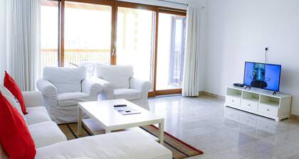 Spacious Waterfront Elegance
