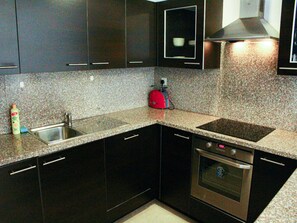 Apartment - Coastal Haven Flat With 1 Bedrooms and 1 Bathrooms (As Sifah)