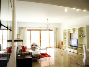 2 bedrooms - Modern 2-bedroom With Marina Views (As Sifah)