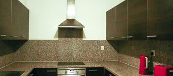 Scenic Marina View Retreat