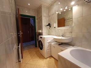 Bathroom - The Steinbock Lodge by Interhome (Zell am See)