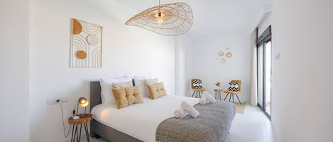 3 bedrooms, iron/ironing board, free WiFi, bed sheets