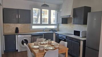 Fridge, microwave, oven, dishwasher