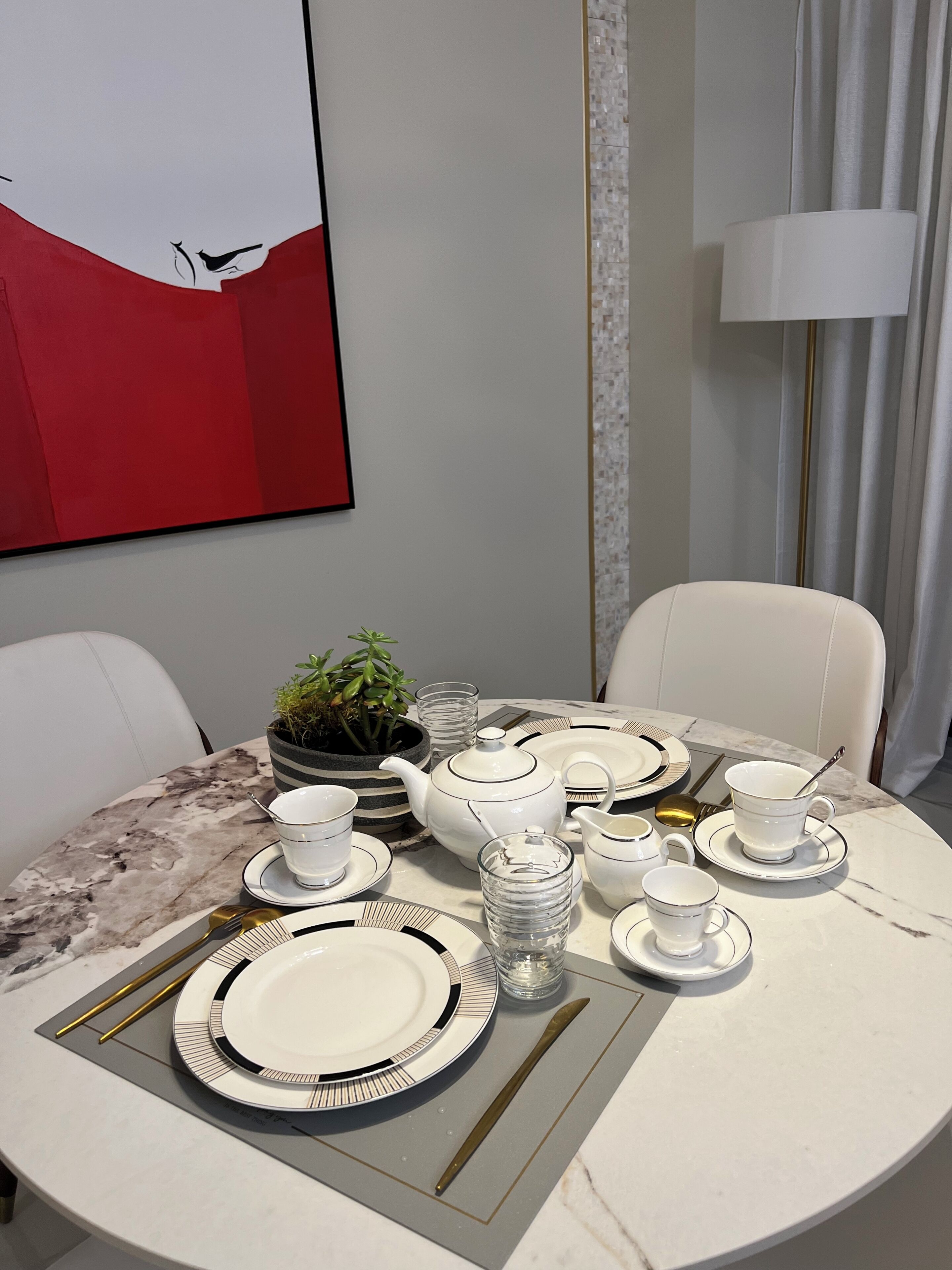 Luxury Apartment, Balcony, Sea View | Dining