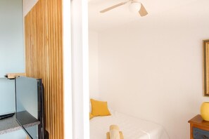 Interior - Apt in Sainte-Maxime: swimming pool and tennis (Sainte-Maxime)