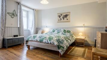 1 chambre, fer et planche à repasser, Wi-Fi, draps fournis