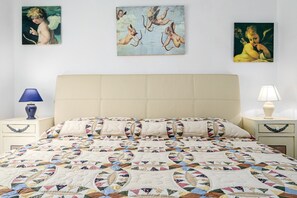 2 bedrooms, bed sheets - Holiday Home 'Trilo Silvaredda' with Private Garden, Balcony and Air Conditioning (San Teodoro)
