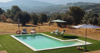 Retreat in the silence of Beira Interior with breakfast included and AC