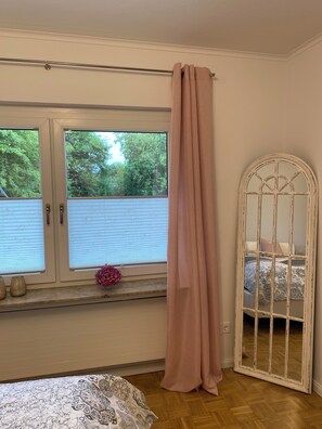 4 bedrooms, iron/ironing board, WiFi, bed sheets - Dream country house FRIESENHERZ - Sauna, Wallbox - TOP-equip. & Booking Rating (Krummhörn)
