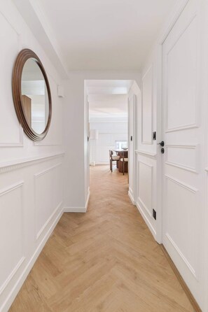 Interior - 6PAX Spacious Apartment in the center (Paris)