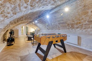 Games room - Splendid 10PAX apartment in the center of Paris (Paris)