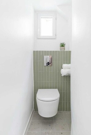 Shower, hair dryer - Nice apartment 1BDR/4PAX in Opera (Paris)