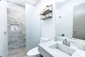 Hair dryer - ¡2 King & 1 Sofa Bed w/Parking, in Valle! 6G 2B2b (Monterrey)