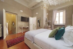 3 bedrooms, iron/ironing board, travel cot, free WiFi - Lavish apartment in historical building - Palazzo Boncompagni Corcos (Roma)