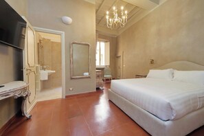 3 bedrooms, iron/ironing board, travel cot, free WiFi - Lavish apartment in historical building - Palazzo Boncompagni Corcos (Roma)