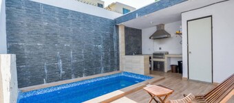 1 King, 3 Twin bed, Pool & 2 parking | 3BR2br 7ppl