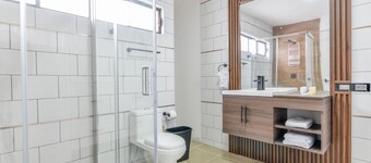¡Luxury in Medical Zone! 7 guest 2BR|2br + 2KS Bed
