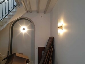 Interior - Holiday Home “Le Domaine De Peyvideau” with Private Pool, Terrace & Wi-Fi (Carignan-de-Bordeaux)