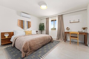Room - Joshua Tree Navigate Stays Desert Retreat w Spa (Joshua Tree)