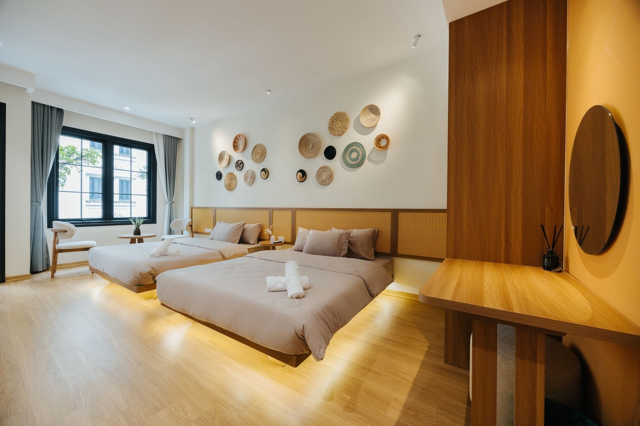 Family Double Room, Balcony, City View | Soundproofing, iron/ironing board, free WiFi
